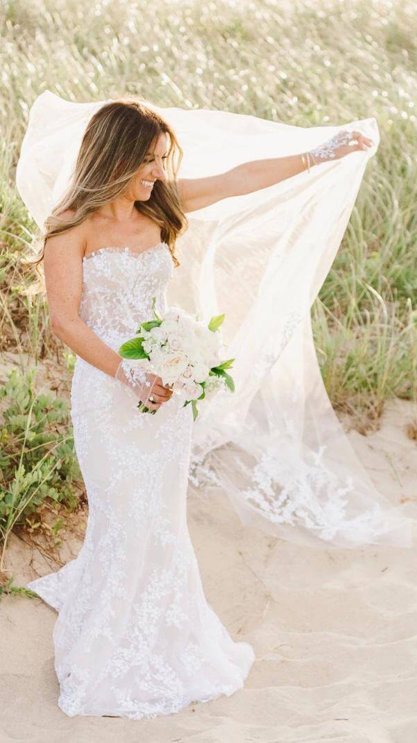 Arielle wearing Jess gown, gloves & veil