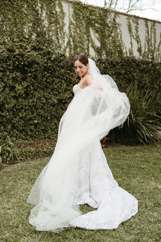 #BRIDEOFTHEWEEK Alejandra Villarreal - Mira Zwillinger