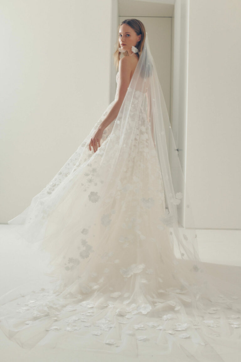 Floral dreams come to life: the magical MILLI gown