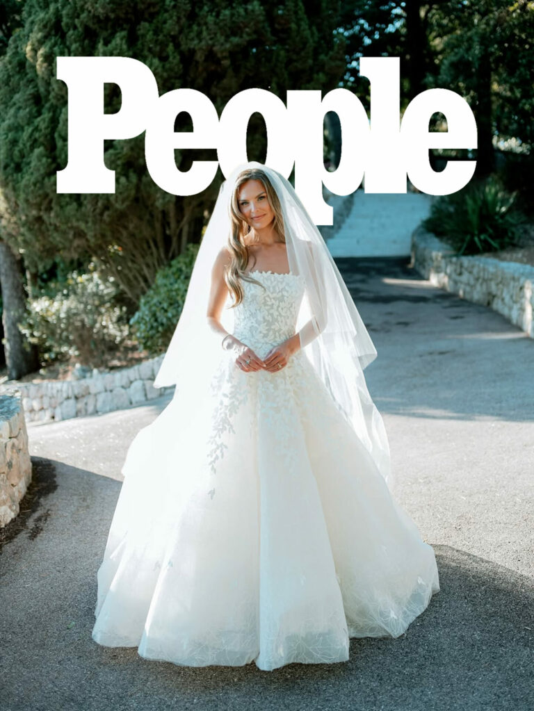 Hannah Brown in Cheyan gown and matching veil